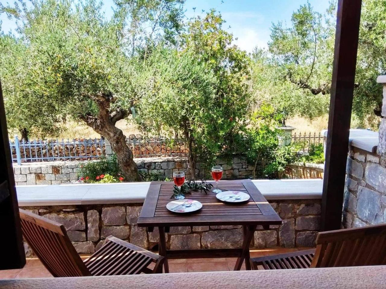 Atha-Tina:Traditional Stone Homes Agios Nikolaos  Extérieur photo